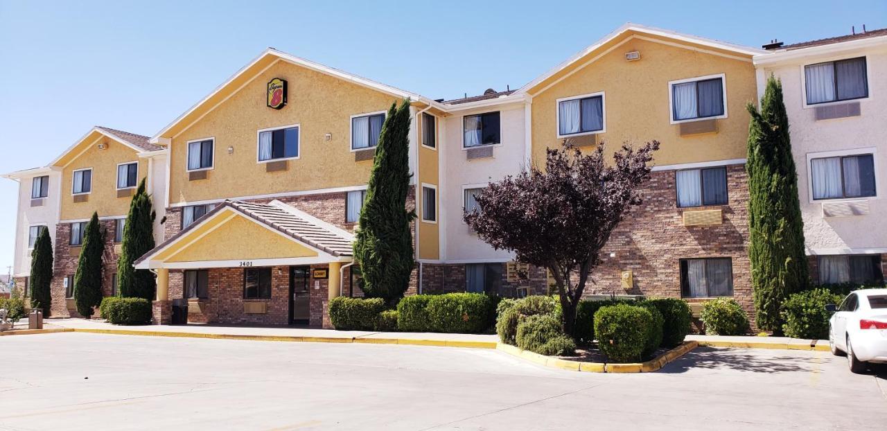 Super 8 By Wyndham Kingman Hotel Exterior photo